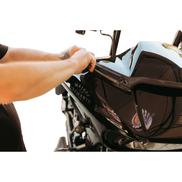 Custom Dynamics Windshield Trim With LED Turn Signals