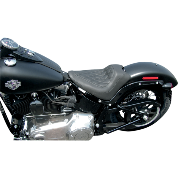 (image for) Mustang Wide Tripper Solo Seat - Diamond Stitch