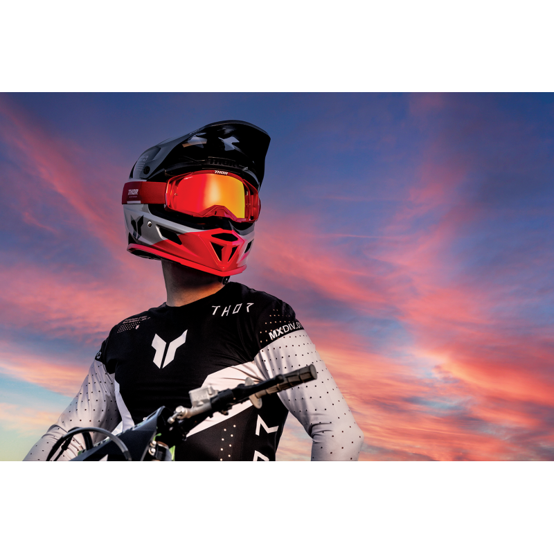 THOR Reflex Sport Composite Helmet, Strike - Black/Red, Size L