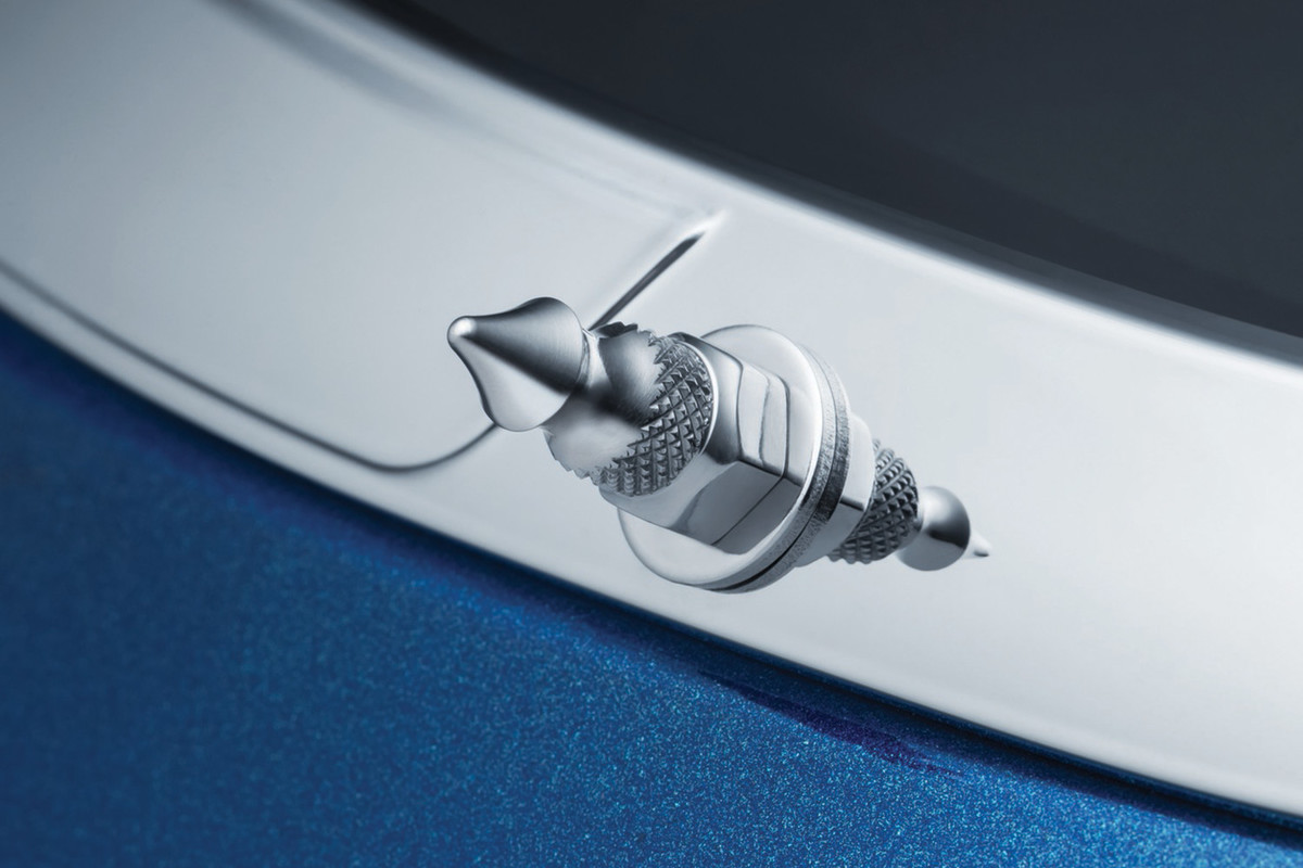 Windshield Spikes Chrome