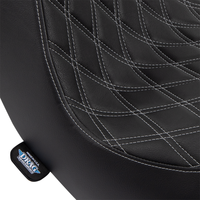 Predator III Seat - Double Diamond, Silver Thread