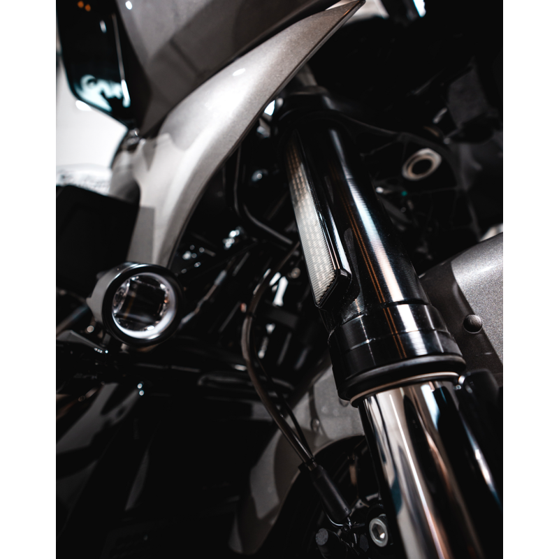 Smoke lens, black finish (14-24 Touring)