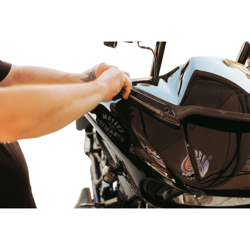 Custom Dynamics Windshield Trim With LED Turn Signals