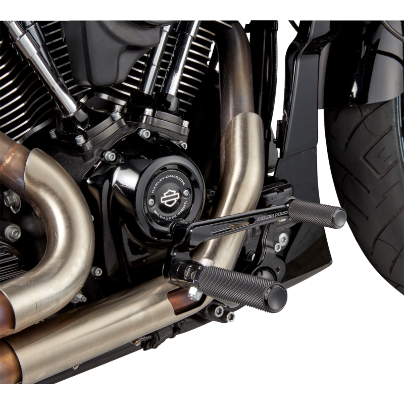 Arlen Ness Mid-Controls for Bagger Models