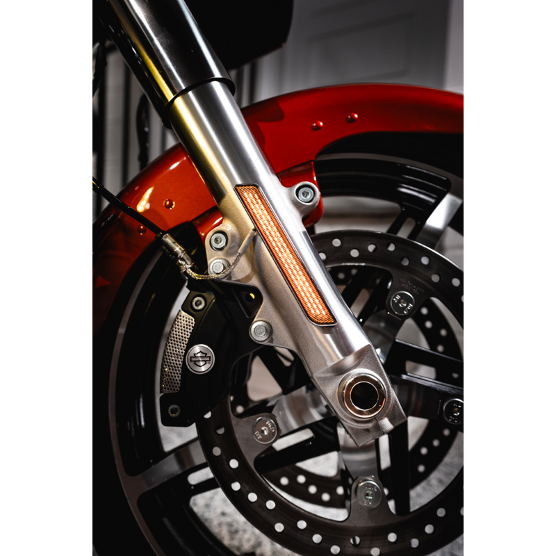 Amber lens, chrome finish (14-24 Touring)