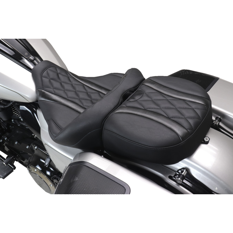 Mustang One-Piece Deluxe Touring Seat - Black w/ black diamond stitching