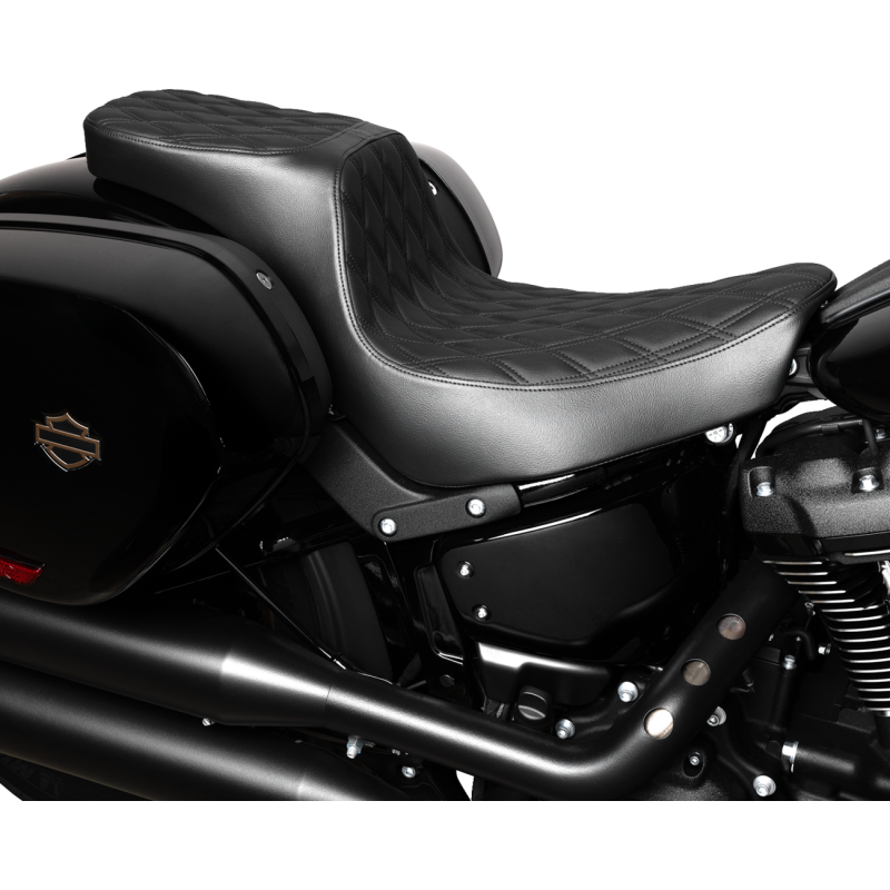 Performance Predator 2-Up Seat - Double Diamond, Black Thread