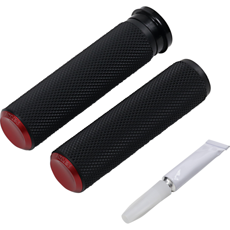 Knurled Grips - Red Anodized - 24 FLHTK/FLTRK/FLHRXS